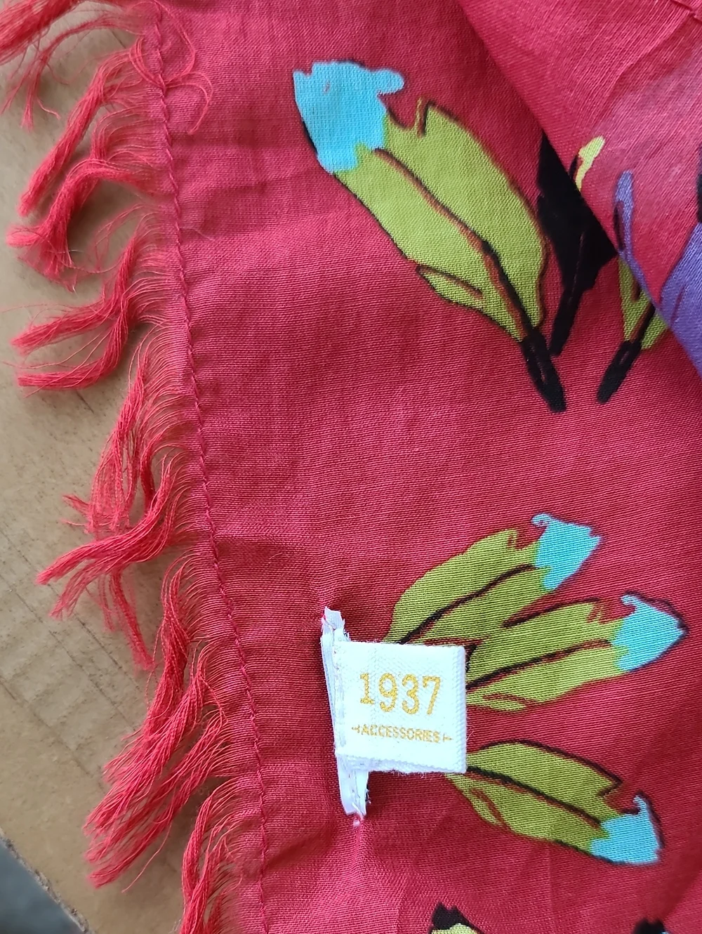 Madewell 1937 Red Feather Print Scarf Fringe Lightweight